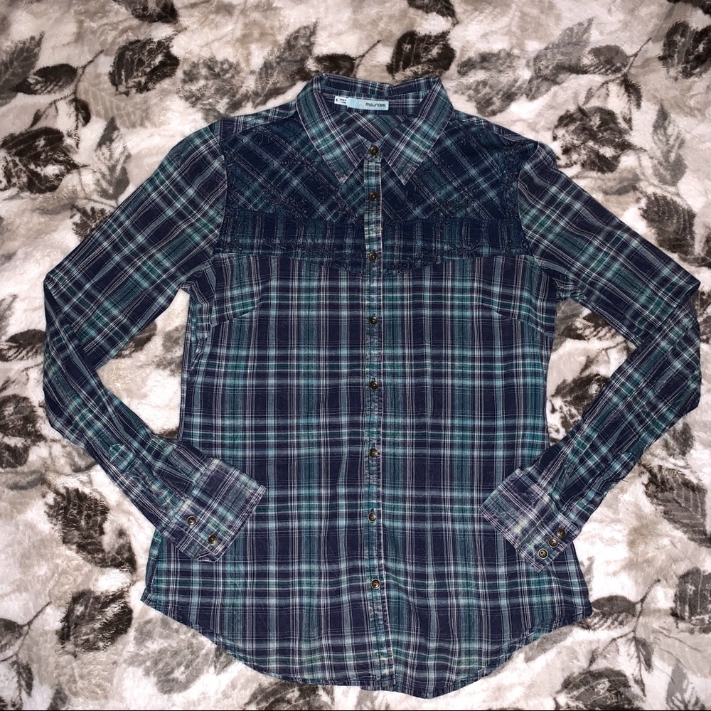 Maurices Blue Plaid Lace Button Down LS Top